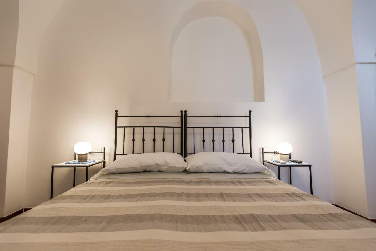 Da Concavo E Convesso Bed & Breakfast Locorotondo Ngoại thất bức ảnh