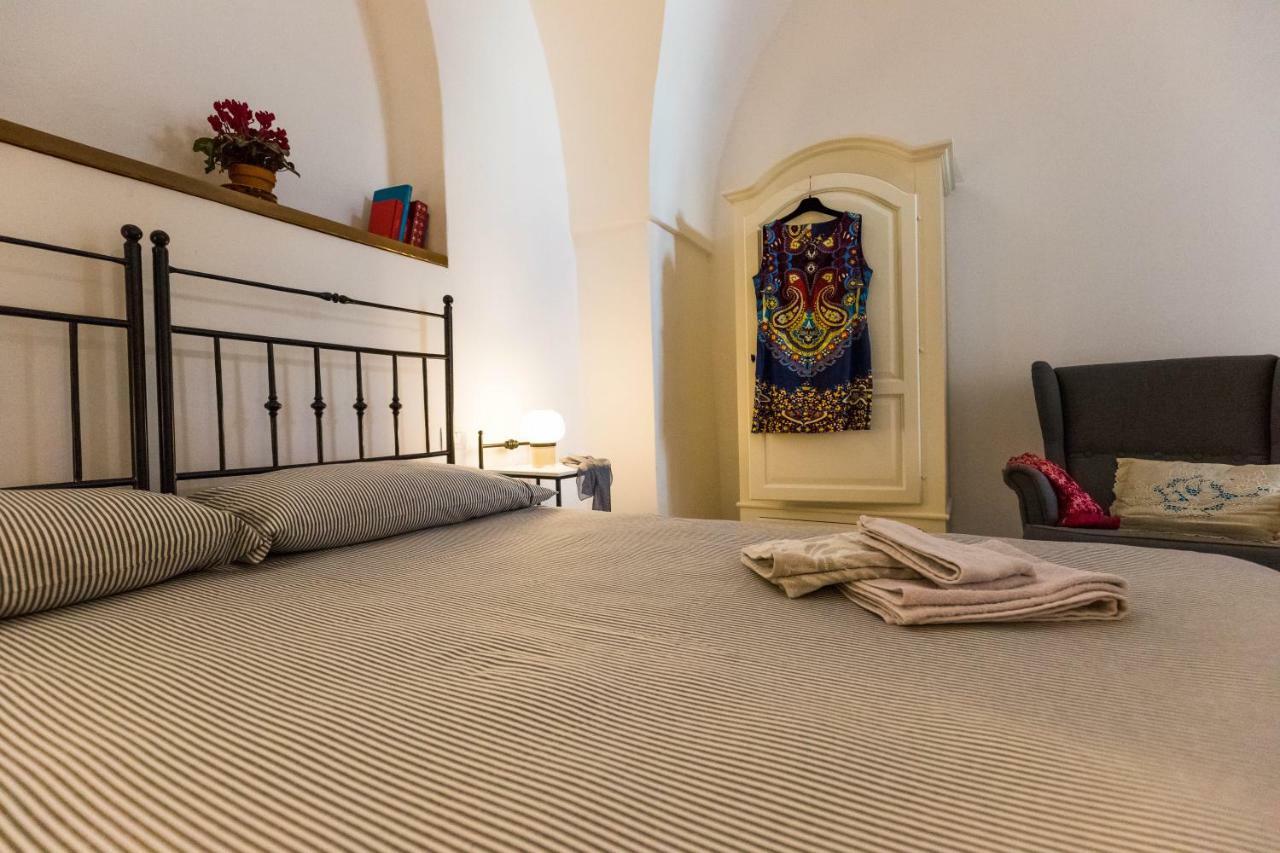 Da Concavo E Convesso Bed & Breakfast Locorotondo Ngoại thất bức ảnh